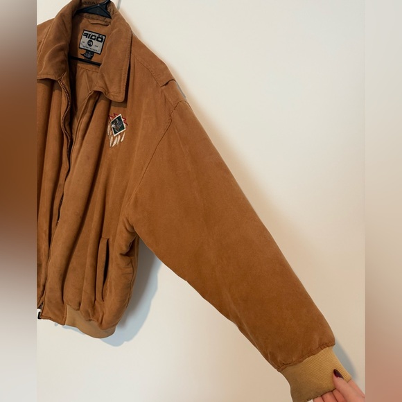 Vintage Tan Bomber Jacket with Ribbed Cuffs and Native American Wolf Style - Picture 5 of 8